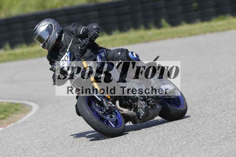 /Archiv-2025/09 22.04.2025 Cornu Master School ADR/gruen-vert/20